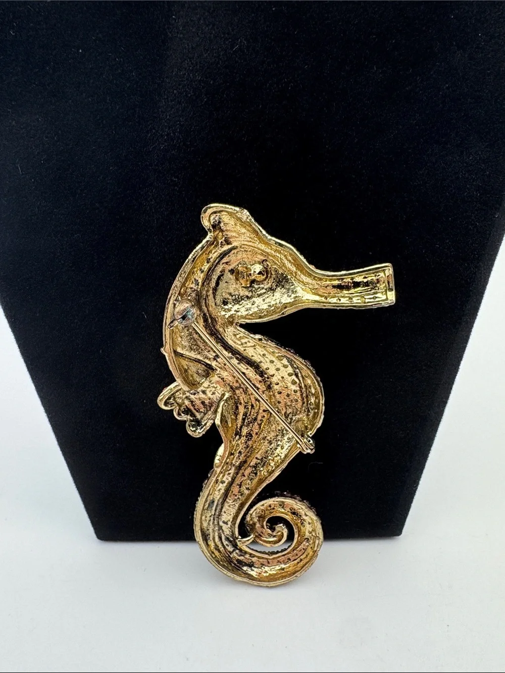 Seahorse Crystal Pin Brooch - Pink